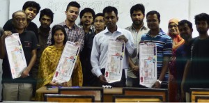 স্থাপত্য দিবসের পোস্টার উন্মোচন অনুষ্ঠানে বিভাগীয় প্রধান অধ্যাপক ড. মঈনুল ইসলামের সাথে বিভাগের শিক্ষক ও শিক্ষার্থীরা 